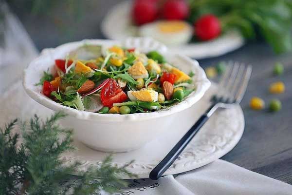 每天晚上吃蔬菜沙拉可以减肥吗？